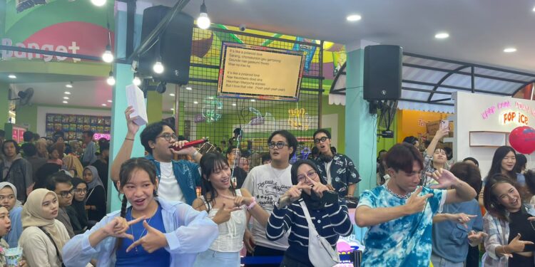 Seru! Kpop Noraebang di Pop Ice Bareng Friday Noraebang