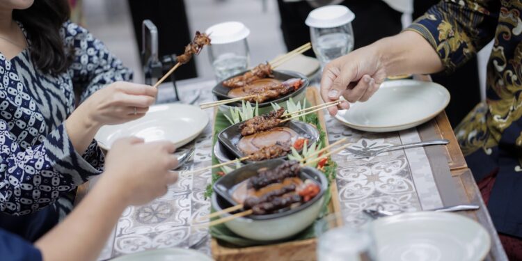 Petualangan Kuliner 50 Tahun Sarirasa Group