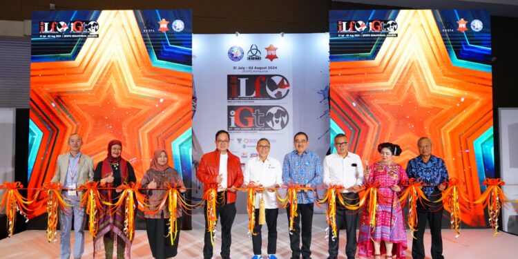ILF Expo 2024, Zulkifli Hasan; Produksi Alas Kaki hingga Bahan Baku Kulit Indonesia Bisa Mendunia