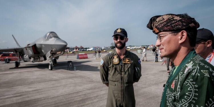 Pesawat Tempur F35 Lebih Pilih Tampil di Bali International Air Show 2024, Ini Kata Menparekraf