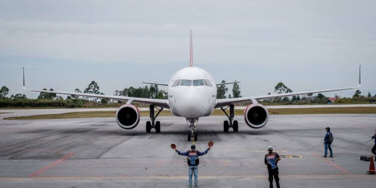 Air Asia dan Scoot, Dua Maskapai Internasional Buka Rute Baru ke Indonesia