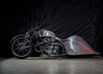 Royal Enfield Kenalkan Motor Kustom Pertama “Phoenix” di Kustomfest 2024
