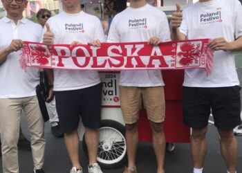 Poland-Indonesia Friendship Walk Car Free Day Dihelat di Jakarta
