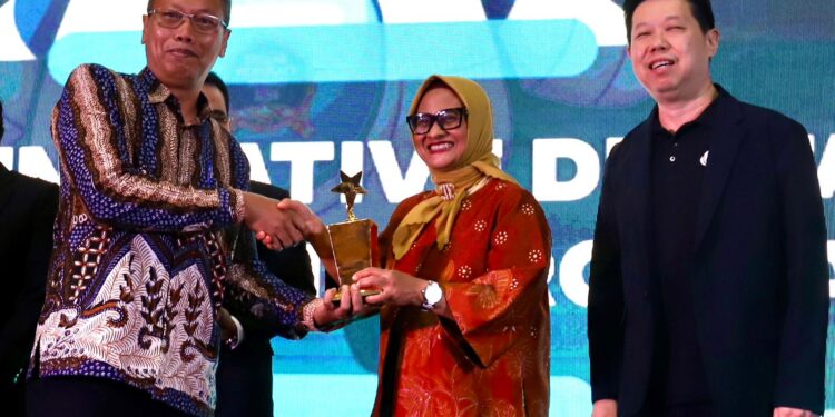 XL Axiata Raih Penghargaan Tertinggi di Stellar Workplace Award 2024