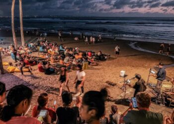 Bali Dianggap Kelebihan Wisatawan, Ini Kata Menpar Widiyanti