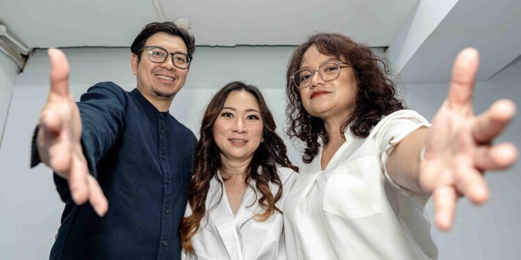 “Desember” Lagu Tergres D’Cinnamons Sambut Keceriaan Natal