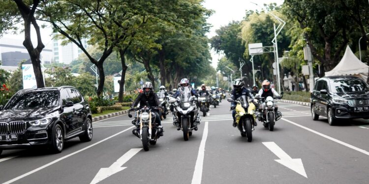 BMW Motorrad Indonesia Gandeng Komunitas Motor Gelar End of Year Sunday Morning Ride