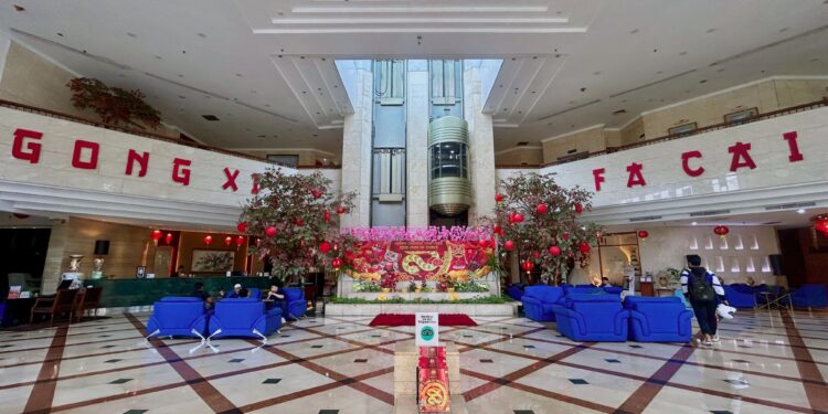 Padukan Aneka Menu Andalan dan Hiburan Cara Sunlake Waterfront Resort & Convention Jakarta Rayakan Imlek 2025