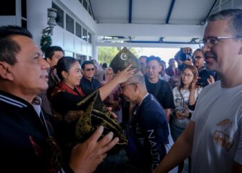 Sambut Wisman Pertama di Awal Tahun, Wamenpar Optimistis Target Kunjungan Wisman 2025 Tercapai