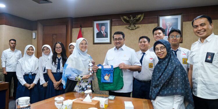 ACEX 2025, Menekraf: Ekraf Tumbuh Melalui Eksibisi Seni dan Budaya