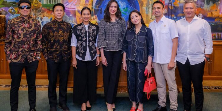 Menpar Widiyanti Bertemu Raffi Ahmad, Ariel Noah, Desta hingga Gading Martin, Ini yang Dibahas