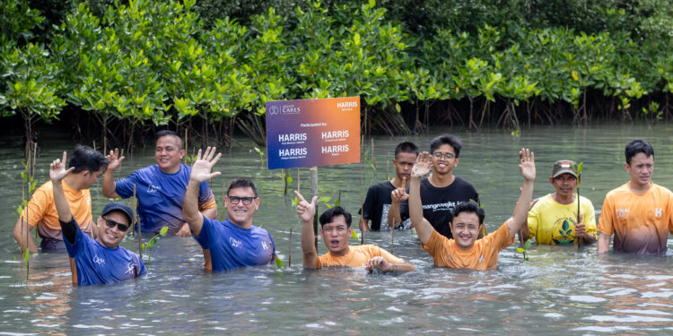 Peringati World Environment Education Day 2025, Harris Hotels Gelar Bhakti Tanam Mangrove