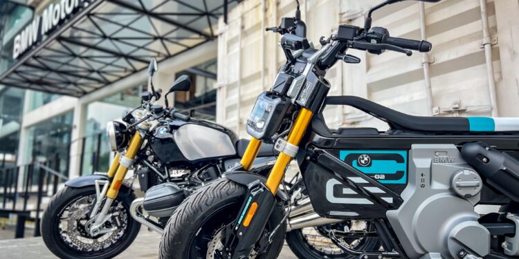 BMW Motorrad Suguhkan Motor Terbaru di IIMS 2025, Apa Saja Itu?
