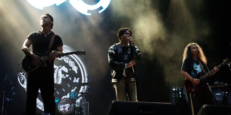 Hindia, Feast dan Lomba Sihir Bawa Bahagia Penonton IIMS Infinite Live