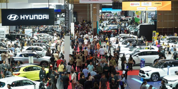 Jelang Akhir Pekan, Berbagai Brand Otomotif dan Aksesoris Tebar Promo Menggoda di IIMS 2025