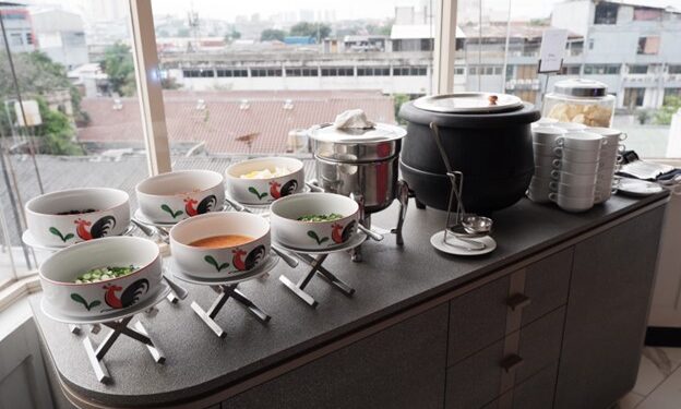 Iftar Ramadhan di Mercure Jakarta Batavia, Bubur Pekojan dan Nasi Kebuli Jadi Menu Andalan