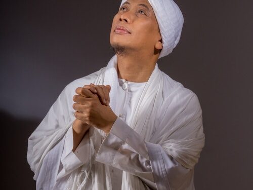 Opick Persembahkan Lagu Religi Penuh Keceriaan, “Allah Ya Maulana”