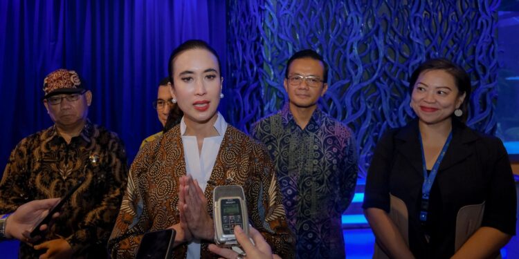 Menpar Widiyanti Putri Tegaskan Pengelola Destinasi Wisata Patuhi Aturan Perizinan