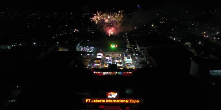 Jakarta Lebaran Fair 2025 Ditutup Hari Ini, Ada Pesta Kembang Api hingga Penampilan Wijaya 80