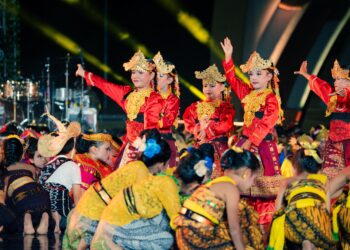 Tarian Nusantara di TMII Persembahan InJourney Diikuti 500 Anak dari Anjungan Sabang hingga Merauke