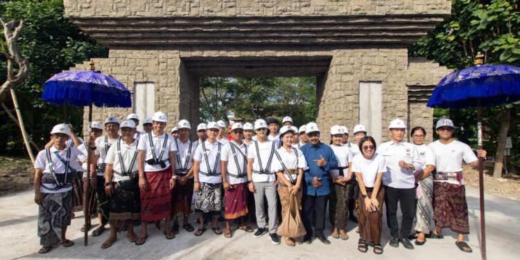 Hari Bumi The Meru Sanur dan Bali Beach Hotel Gelar Penanaman Pohon di KEK Sanur