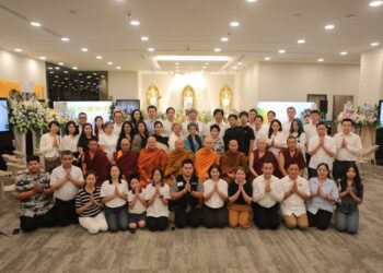 Mereka Mengenang Murdaya Widyawimarta Po dengan Doa dan Air Mata