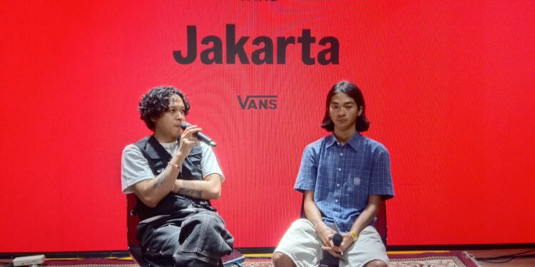 Hindia dan Voice of Baceprot Riuhkan Gelaran The Vans Old Skool Block Party
