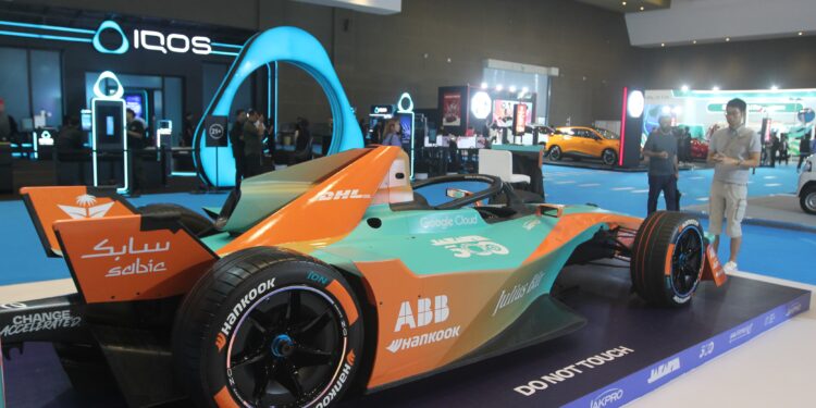 Ragam Kemeriahan PEVS 2025, Ada Push Bike Race, Test Drive Anak hingga Jakarta E-Prix