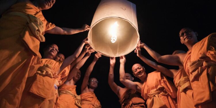 Perayaan Waisak di Borobudur Bakal Dihiasi Ribuan Kemilau Cahaya Lampion