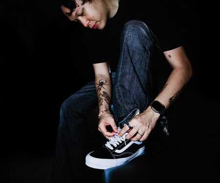 Hindia Diperkenalkan Vans Indonesia Bagian dari Kampanye Feel Something New