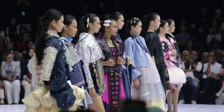 IFW 2025 Unjuk Karya Lintas Fashion School, Merespon Ragam Kultur Jakarta