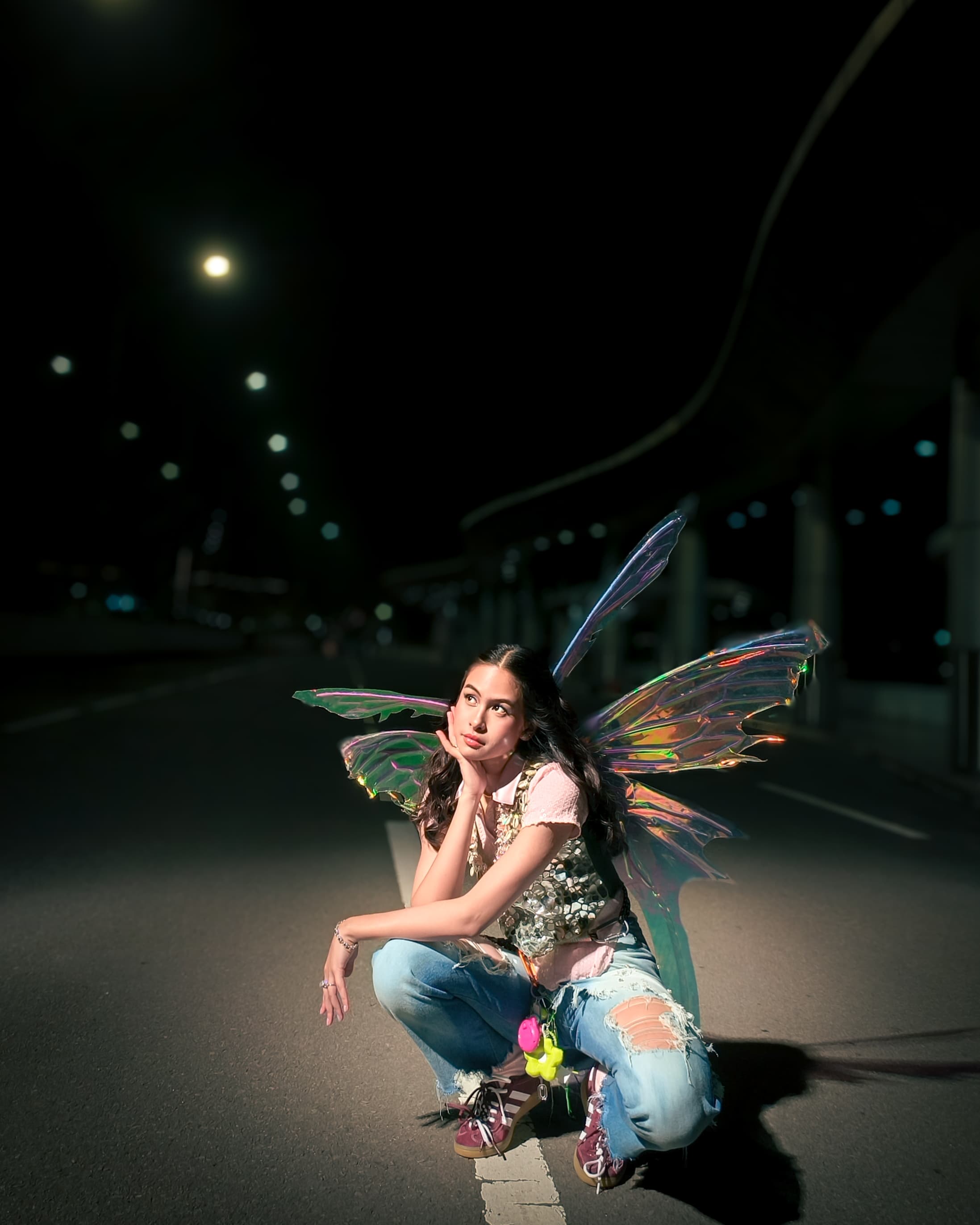 Maudy Ayunda Sapa Hangat dan Penuh Makna di Lagu Terbaru, “Bulan, Bawa Aku Pulang”