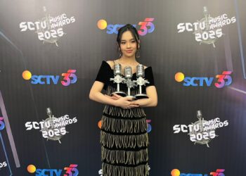 Lyodra dan Roni Parulian Sabet Penghargaan Penyanyi Solo Paling Ngetop di SCTV Music Awards 2025