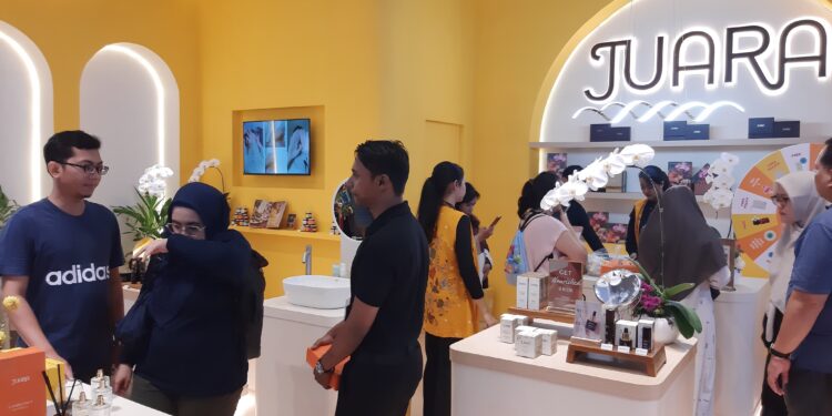 Tampil Cantik Alami Khas Perempuan Indonesia Bersama JUARA di Jakarta Fair