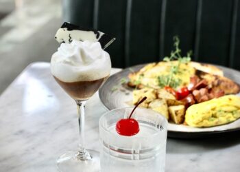 The A.M Sip Club, Sensasi Baru Menikmati Cocktail di Pagi Hari Hanya di Double Chin Restaurant & Bar