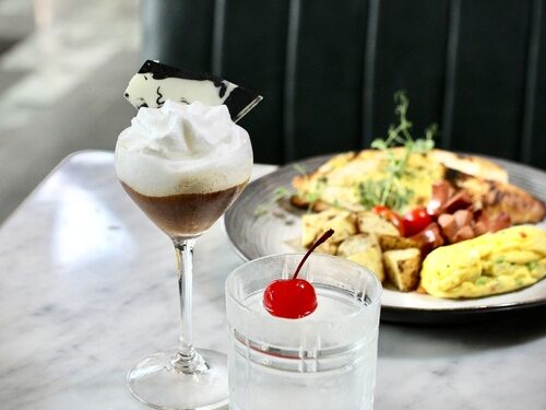 The A.M Sip Club, Sensasi Baru Menikmati Cocktail di Pagi Hari Hanya di Double Chin Restaurant & Bar