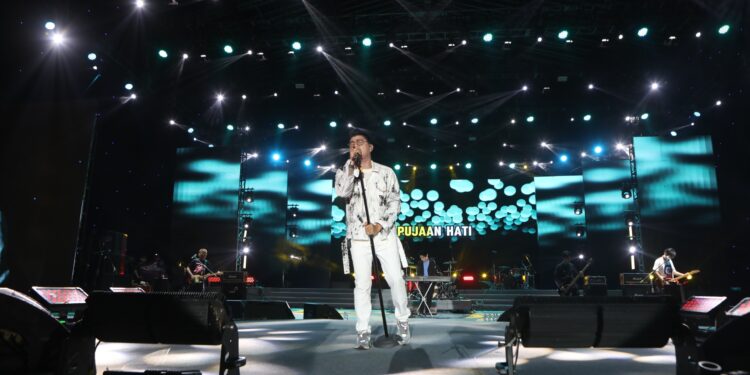 Serunya Karaoke Bareng Kangen Band di Jakarta Fair 2025