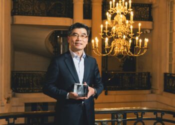 Presiden dan CEO Kia, Ho Sung Song Raih Penghargaan Bergengsi di Autocar Awards 2025