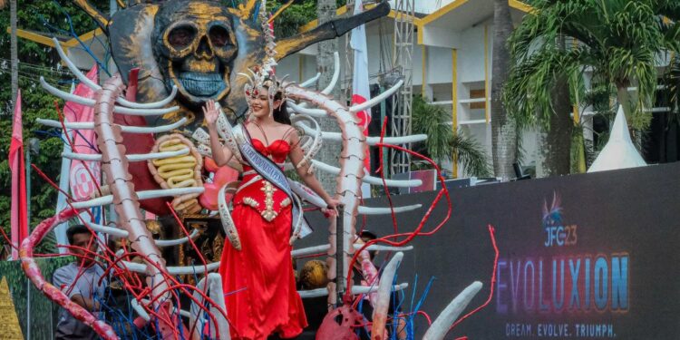 Jember Fashion Carnival 2025, Wamenpar: Perkuat Citra Pariwisata Jember ke Panggung Dunia