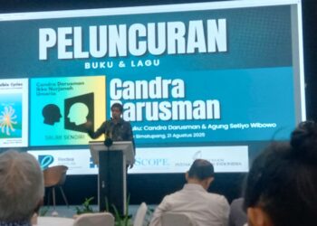 Candra Darusman Luncurkan Buku ‘Invisible Cycle’ sekaligus Lagu Baru ‘Salah Sendiri’