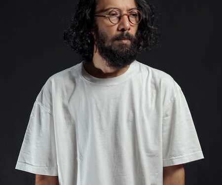 Renung, Album Tergres Vikri Rahmat Bicara Tentang Perjalanan Hidup