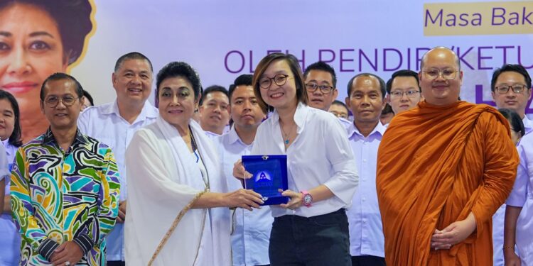 Wamen Ekraf Hadiri Pelantikan DPP KCBI, Sebut Pentingnya Agama dan Kreativitas Dorong Pertumbuhan Ekraf