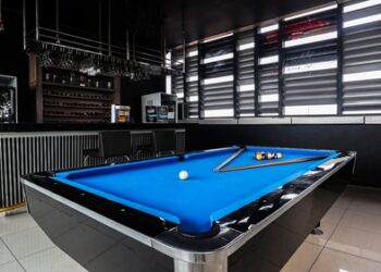 Staycation Makin Seru dengan Permainan Biliar dari 7th Sky Lounge, Vasaka Hotel