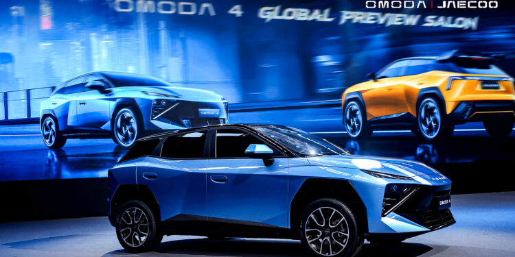 Omoda O4, SUV Futuristik Berdesain Cyber Mecha, Sasar Generasi Muda