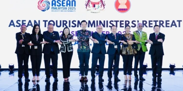 ATM Retreat Malaysia 2025, RI Tegaskan Komitmen Wujudkan Pariwisata Berkelanjutan