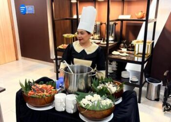 Vasaka Hotel Kenalkan Gueridon Service, Inovasi Pelayanan Makan Langsung di Meja