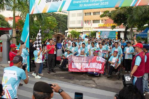 Peringati HUT ke-45, Grand Inna Tunjungan Gelar Fun Walk: “A Legacy of Inclusion – One Step A Thousand Smiles, New Horizon”