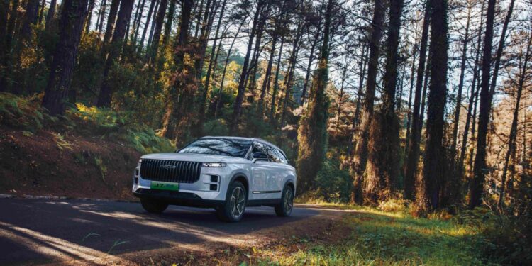 Performa Apik Jaecoo J7 Layak Diganjar Penghargaan “Family Car of the Year 2025” di ajang SCOTY