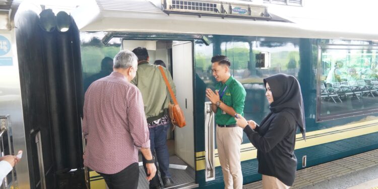Libur Natal & Tahun Baru 2025/2026, KAI Wisata Siap Layani Lonjakan Penumpang