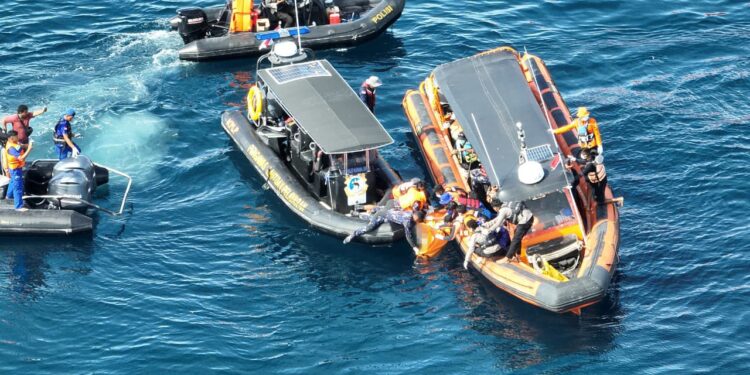 Tim SAR Gabungan Temukan Lagi 1 Jenazah Diduga WNA Spanyol Korban KM Putri Sakinah di Labuan Bajo